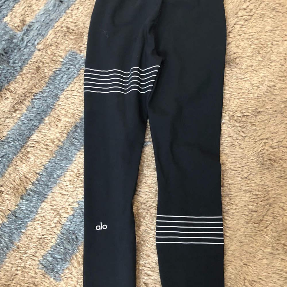 Also leggings